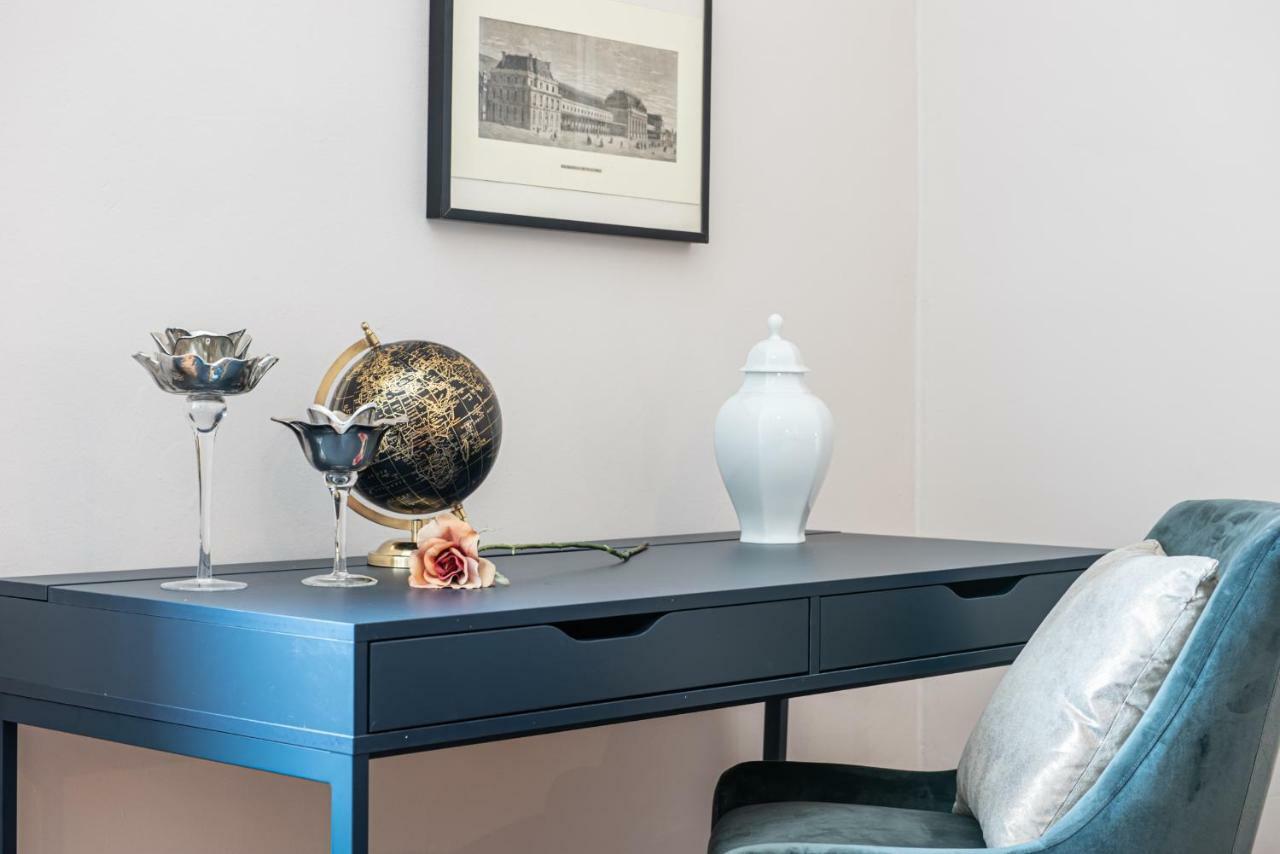 Апартаменты Joivy Sophisticated 3-Bed Flat With Desk Милан Экстерьер фото