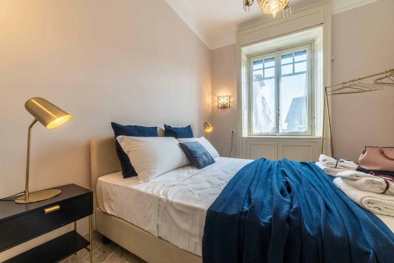 Апартаменты Joivy Sophisticated 3-Bed Flat With Desk Милан Экстерьер фото